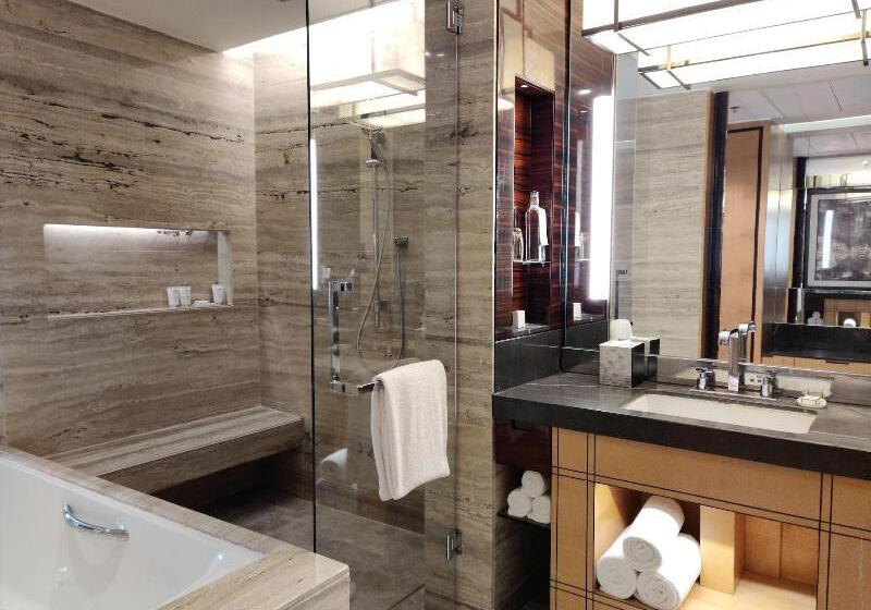Номер Deluxe Кровать Кинг, Jw Marriott Hotel New Delhi Aerocity