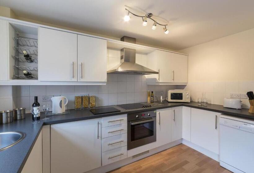 Апартаменты 1 Спальня, Dashwood Apartments