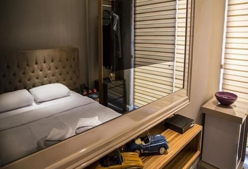 Номер Deluxe, Upper House
