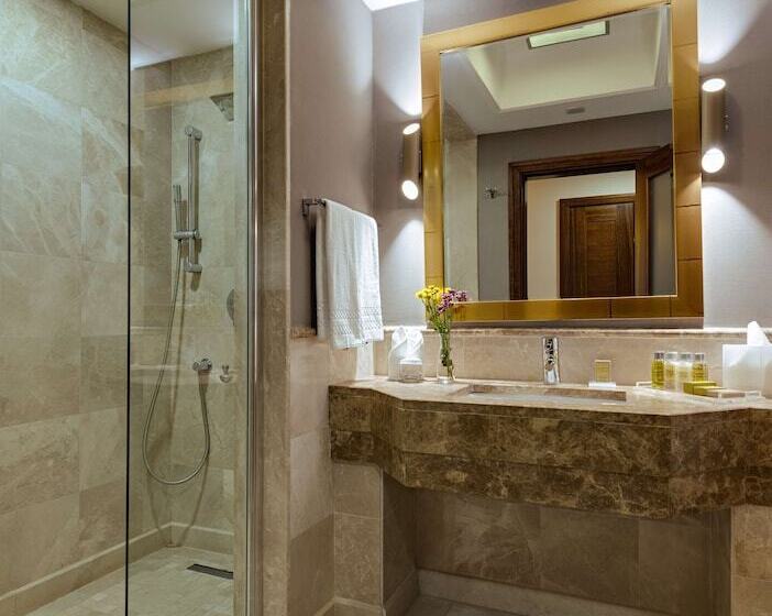 套房, Doubletree By Hilton Hotel Van