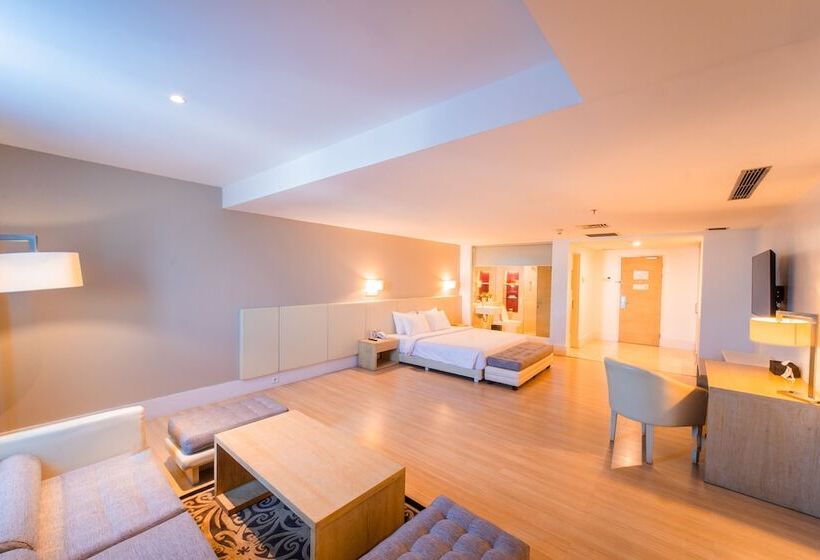 Номер Deluxe, Grand Jatra Hotel Balikpapan