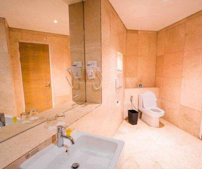 Полулюкс, Grand Jatra Hotel Balikpapan