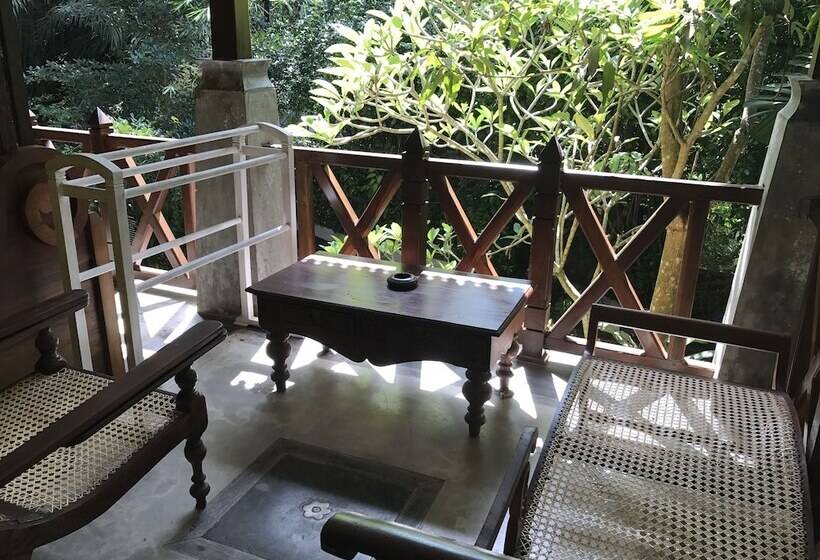 Номер Стандарт, Thambapanni Retreat
