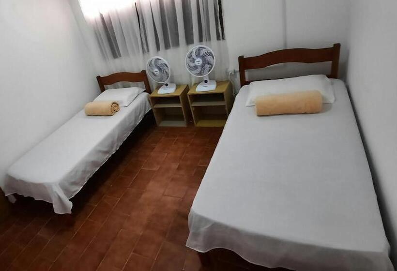 Номер Стандарт Совместная Ванная, Hostel Universo