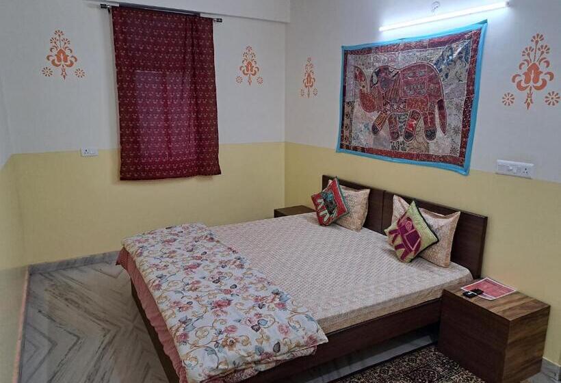 غرفة قياسية رباعية, Jaipur View