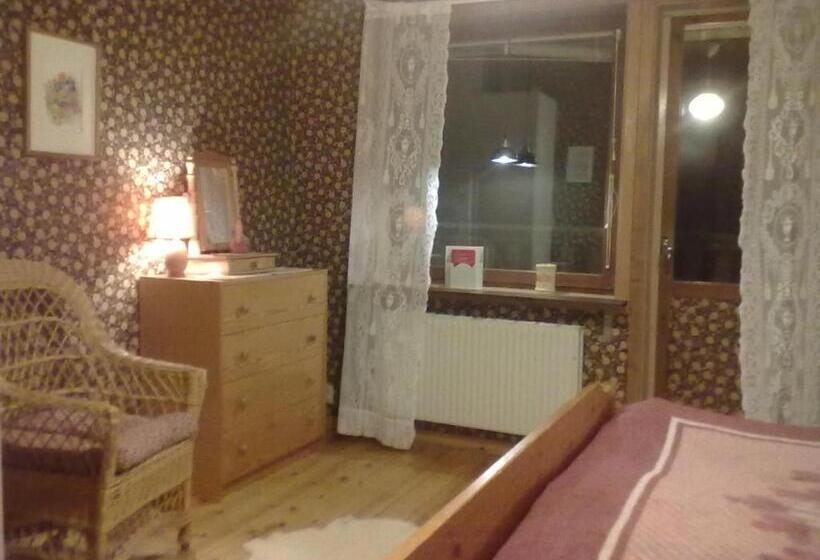 Quarto Estandar com Sacada, Christinagården Guesthouse