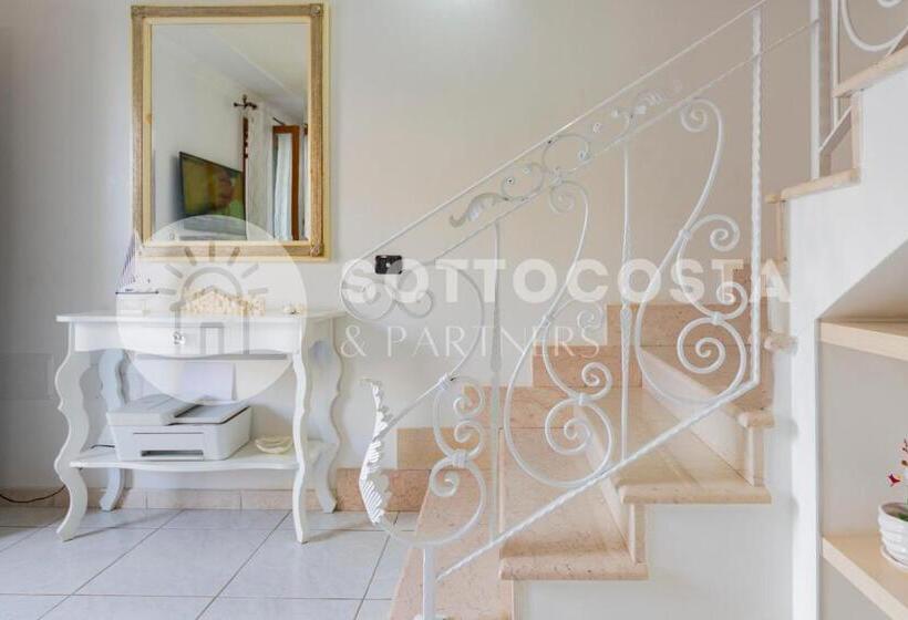 اتاق لوکس, Villino Montale
