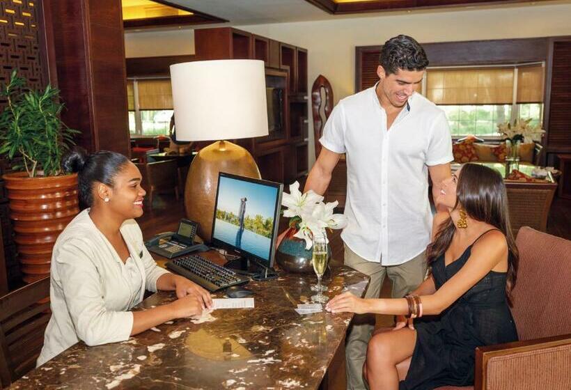 سوئیت پریمیوم با چشم‌انداز دریا, Barcelo Bavaro Beach Adults Only All Inclusive