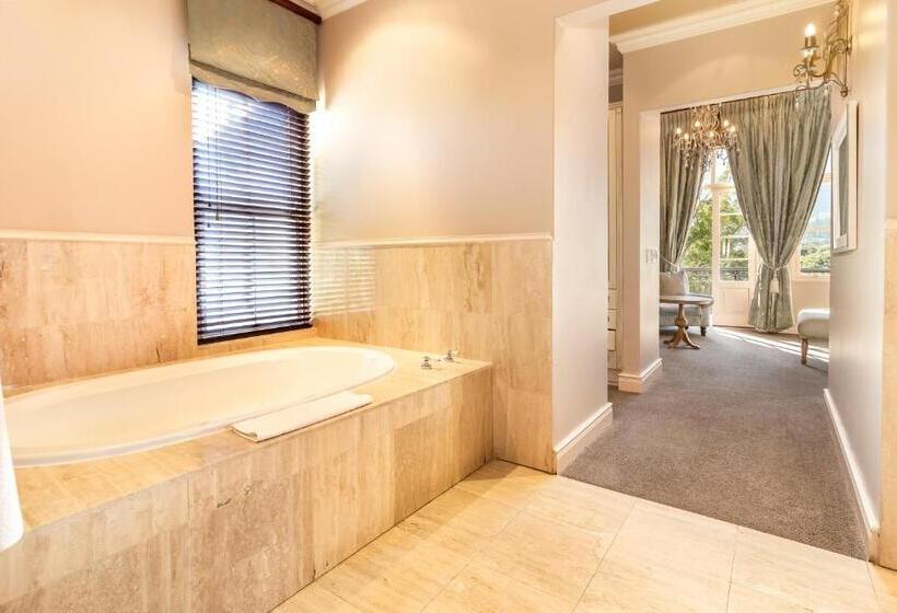 Suite with lake view, L Ermitage   Franschhoek Chateau & Villas