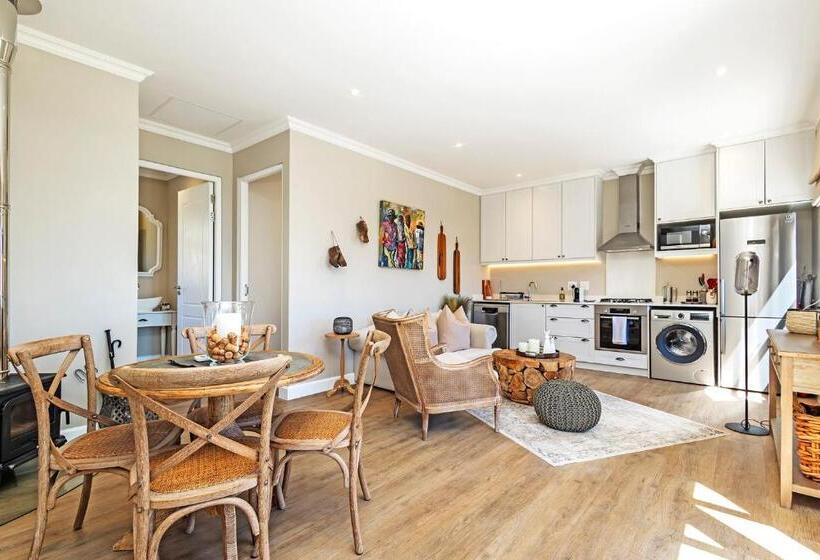Вилла 1 Спальня, L Ermitage   Franschhoek Chateau & Villas