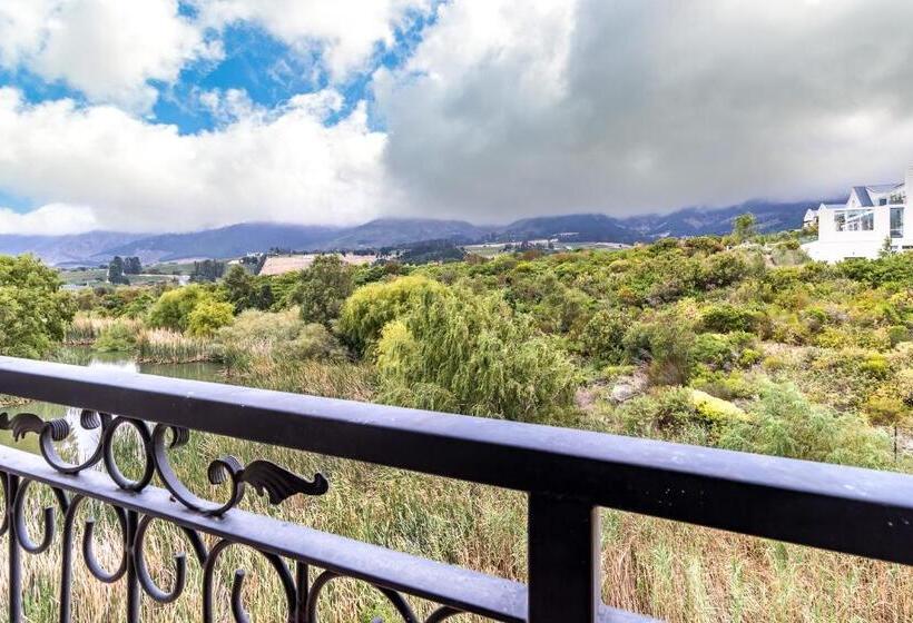 Вилла 2 Спальни, L Ermitage   Franschhoek Chateau & Villas