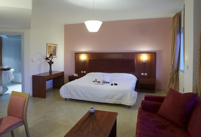 Номер Стандарт Трехместный, Parnis Palace Hotel Suites