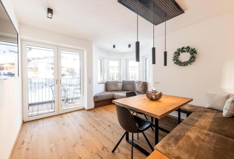 Апартаменты 1 Спальня с Видом, Max Mountain Apartments
