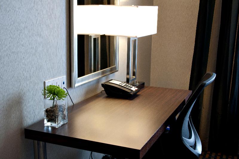 适合残疾人士使用的套间, Holiday Inn Express Pembroke, An Ihg