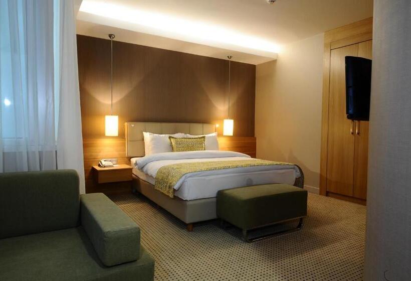 سوییت, Ramada By Wyndham Podgorica