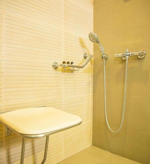 اتاق استاندارد برای معلولان, Ramada By Wyndham Podgorica