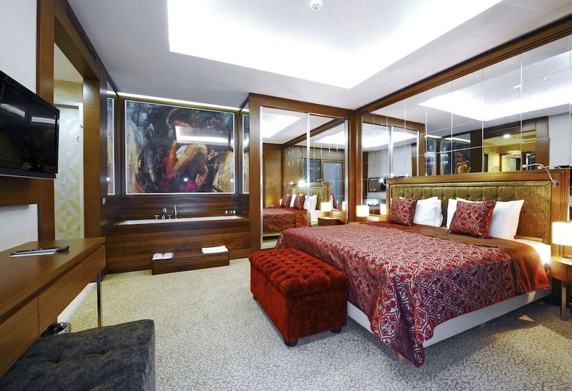 سوییت, Ramada By Wyndham Podgorica