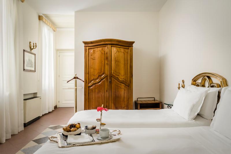 Люкс Кровать Кинг, Holiday Inn Express Hotel & Suites Sanford, An Ihg