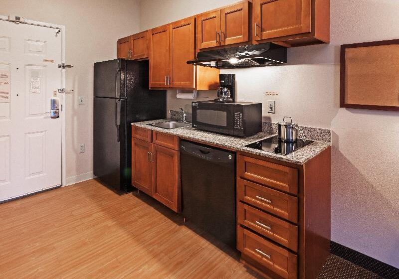 장애인을 위한 스위트, Candlewood Suites Deer Park, An Ihg