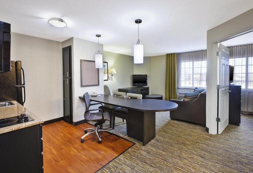 Номер Стандарт, Candlewood Suites Indianapolis Airport, An Ihg