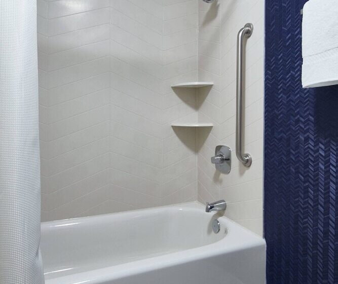스탠다드 룸 더블 침대 2개, Fairfield Inn & Suites Detroit Livonia