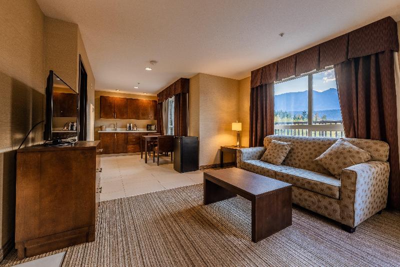 Люкс Вид на Горы, Holiday Inn Express Golden Kicking Horse, An Ihg