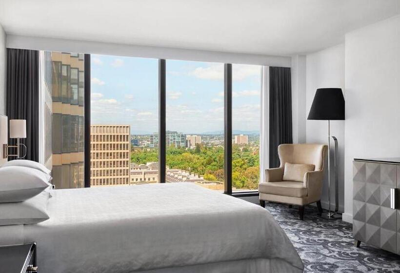 Номер Deluxe Кровать Кинг, Sheraton Melbourne