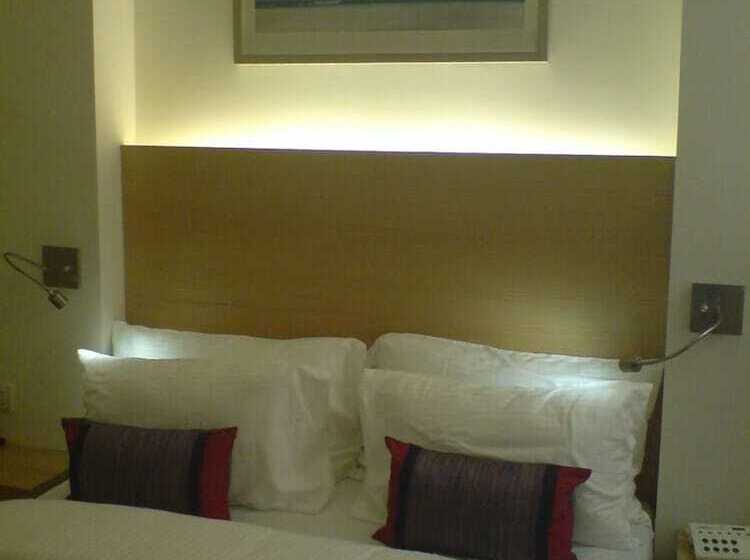 Номер Superior, Residency Sarovar Portico