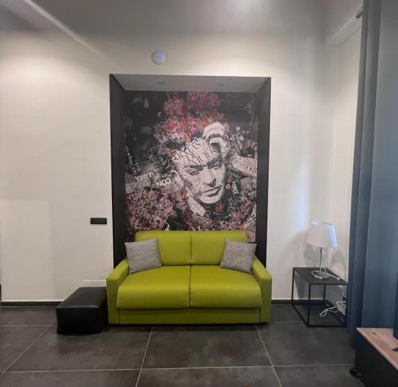 اتاق دوبلکس, Residence Star
