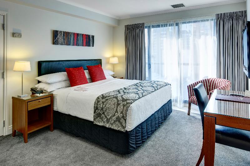 استودیوی سوپریور, Residence Star