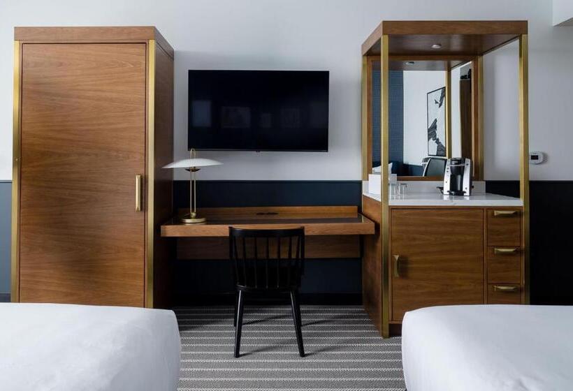 Четырехместный Номер Стандарт, Cambria Hotel Boston Somerville
