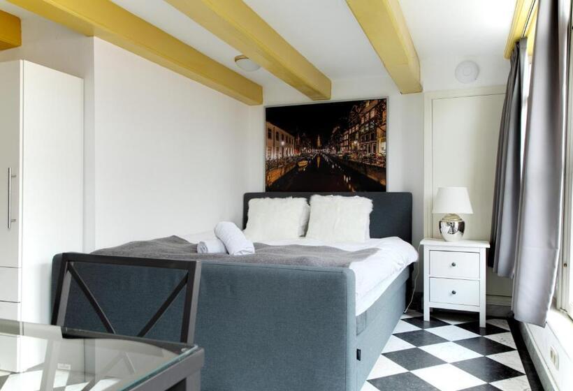 带大床的豪华间, Modern Canal House Loft   City Center
