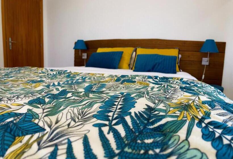 Дом 2 Спальни, Chalé D Angra Guest House