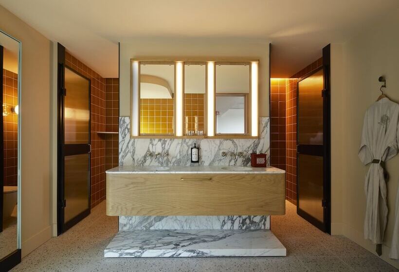 스위트, Ace Hotel Sydney