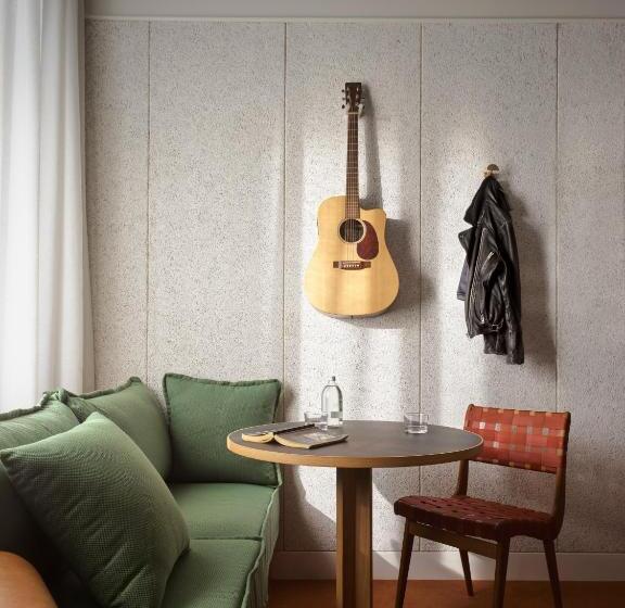 Номер Стандарт Плюс, Ace Hotel Sydney