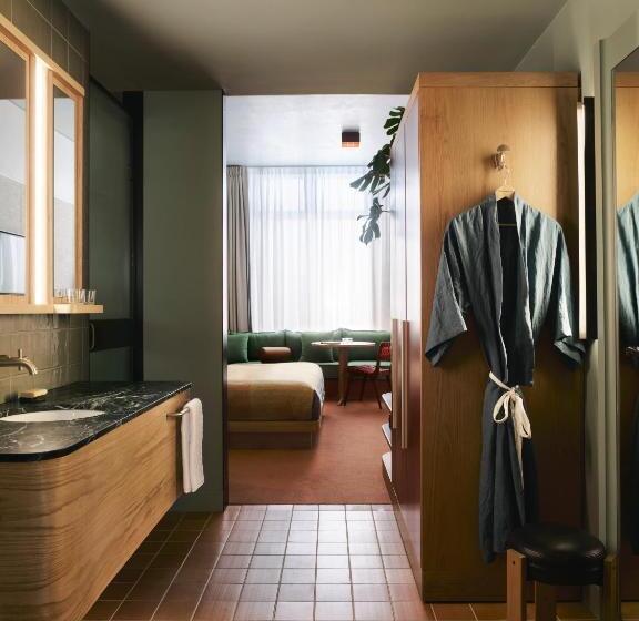 플러스 스탠다드 룸, Ace Hotel Sydney