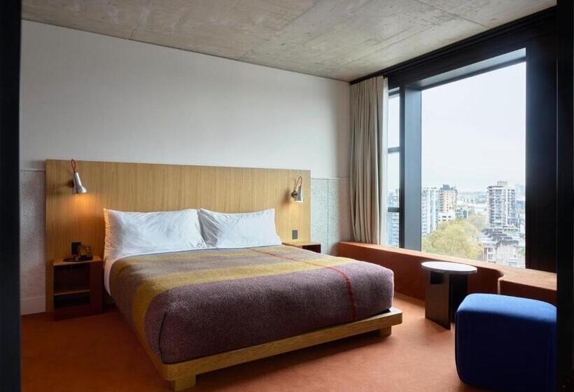 Люкс, Ace Hotel Sydney