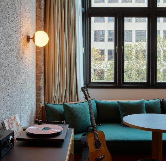 스탠다드 룸, Ace Hotel Sydney