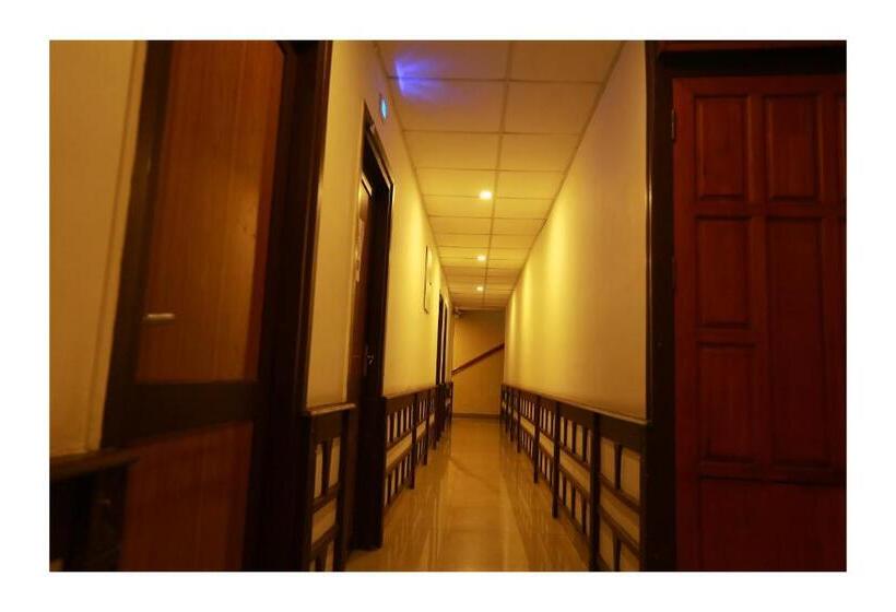 Студио Стандарт с Балконом, Corridor Calicut Airport