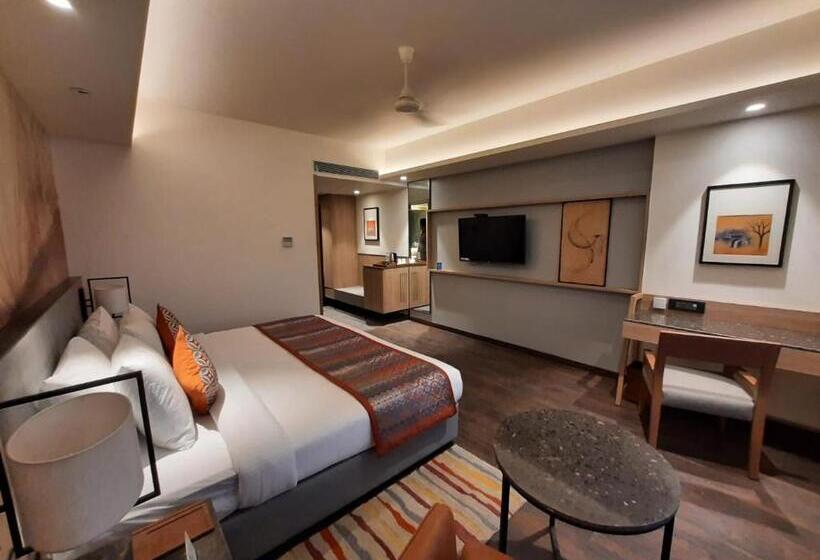 Номер Стандарт, Grand Sarovar Portico, Latur