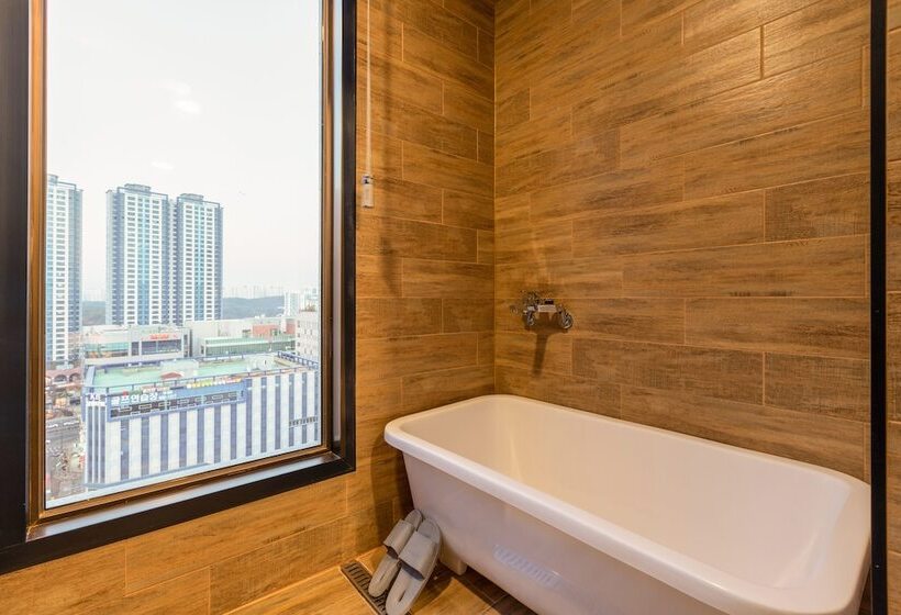 Family Suite, Urban Est