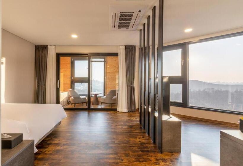 Family Suite, Urban Est