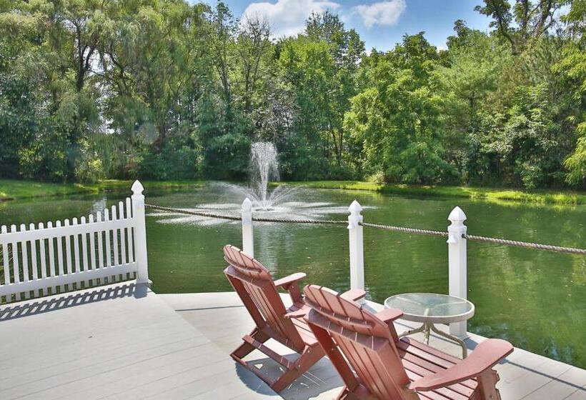 Люкс Кровать Кинг, Waterview Lodge By Amish Country Lodging
