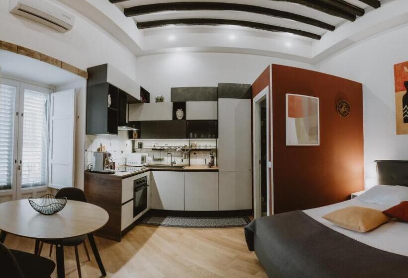 اتاق استاندارد با بالکن, Maravigghia Palermo Rooms