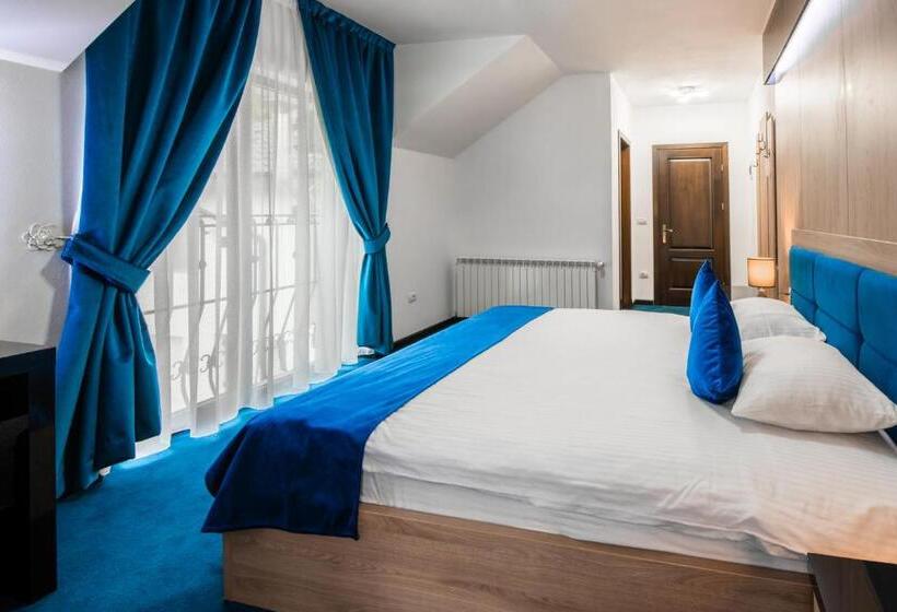 Quarto Deluxe com Sacada, Pensiunea Paradisul Verde