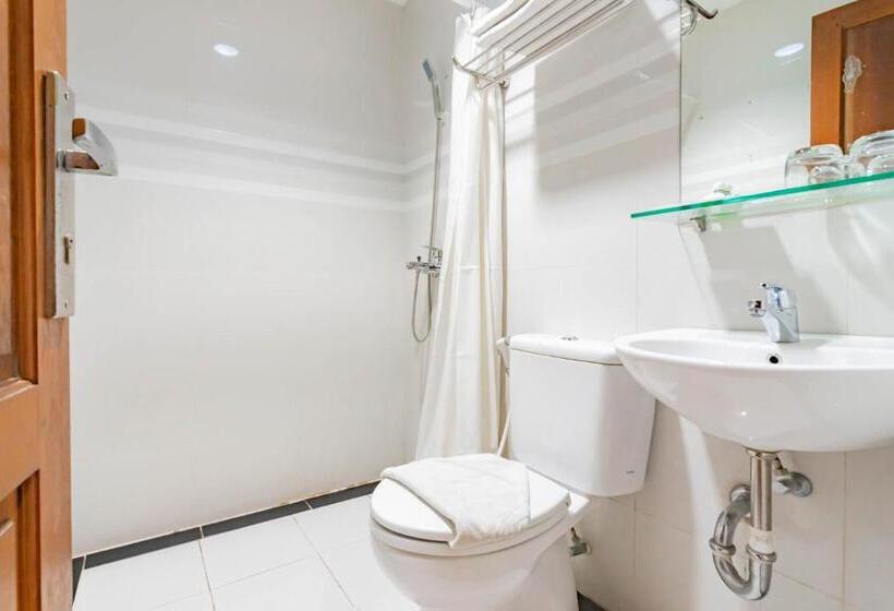 수피리어 룸, Urbanview Hotel Syariah Dapen Pontianak By Reddoorz