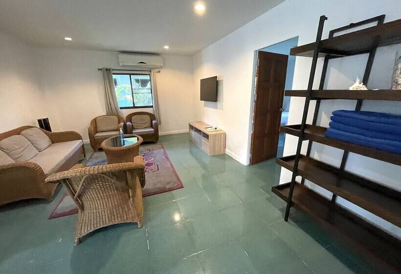 패밀리 스위트, Dolphin Bay Beach Resort