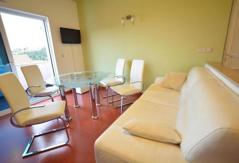 Апартаменты 2 Спальни, Villa Avantgarde