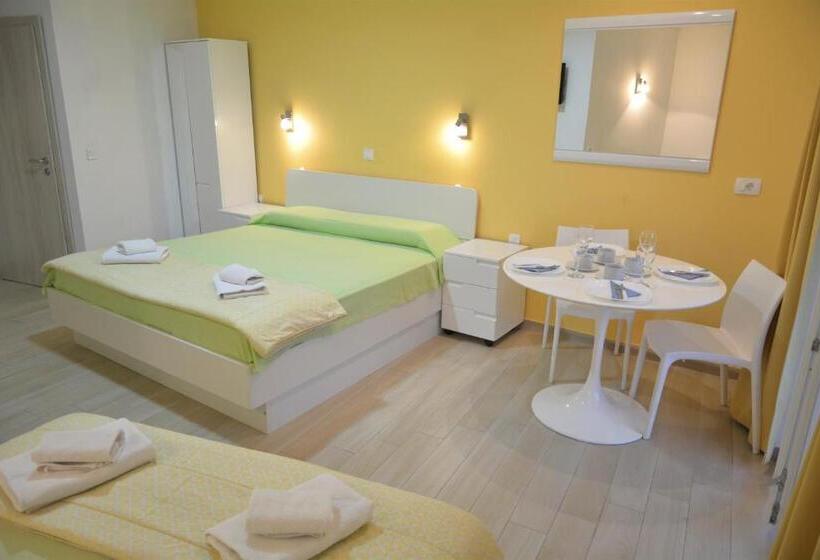 Семейное Студио, Villa Avantgarde