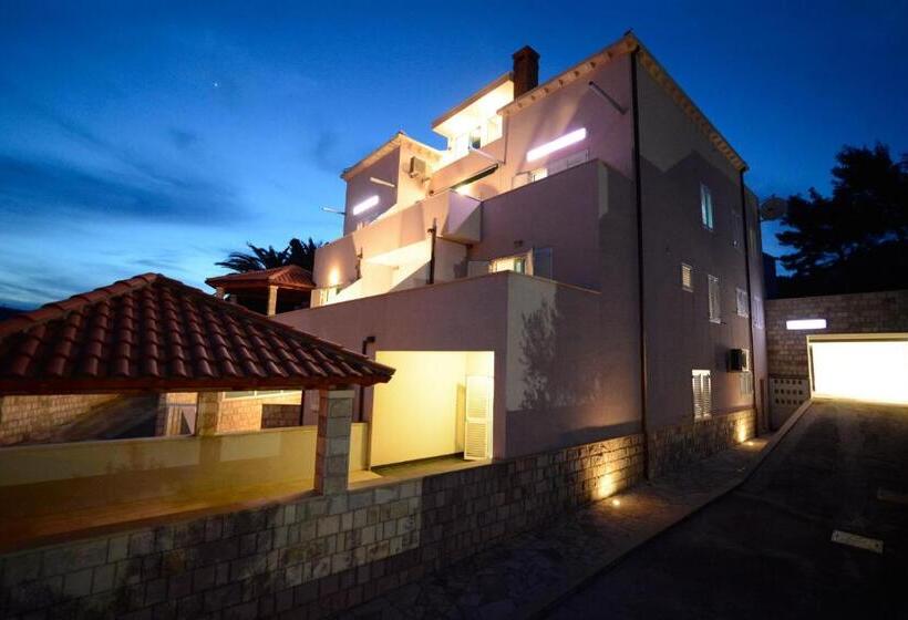 Апартаменты 2 Спальни, Villa Avantgarde